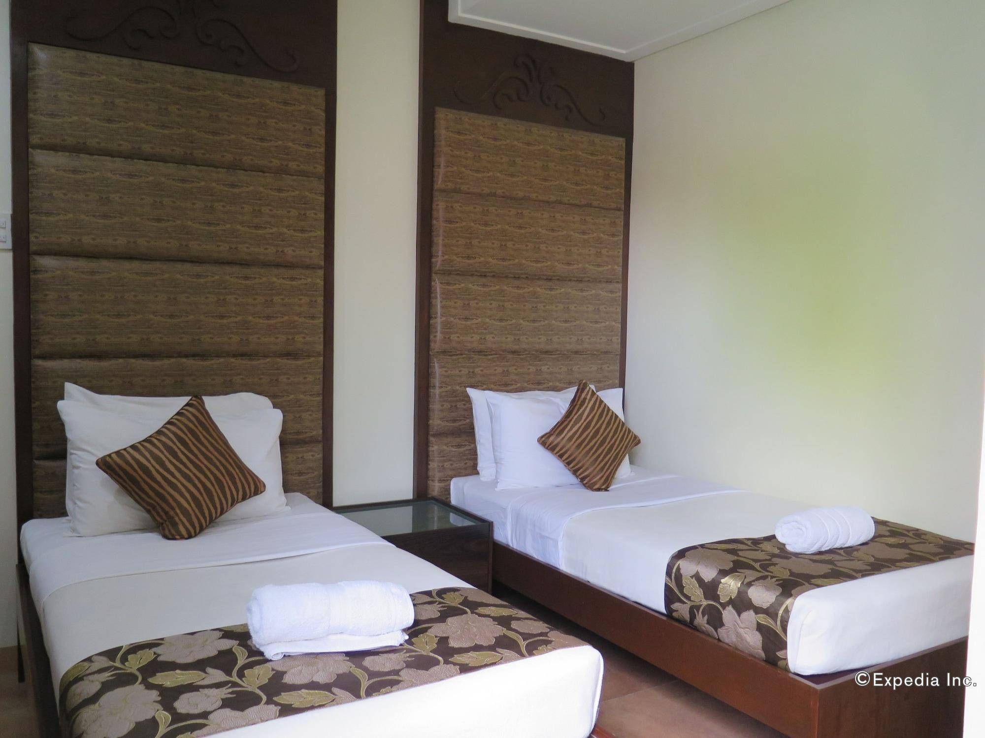 717 Cesar Place Hotel Tagbilaran City Ngoại thất bức ảnh